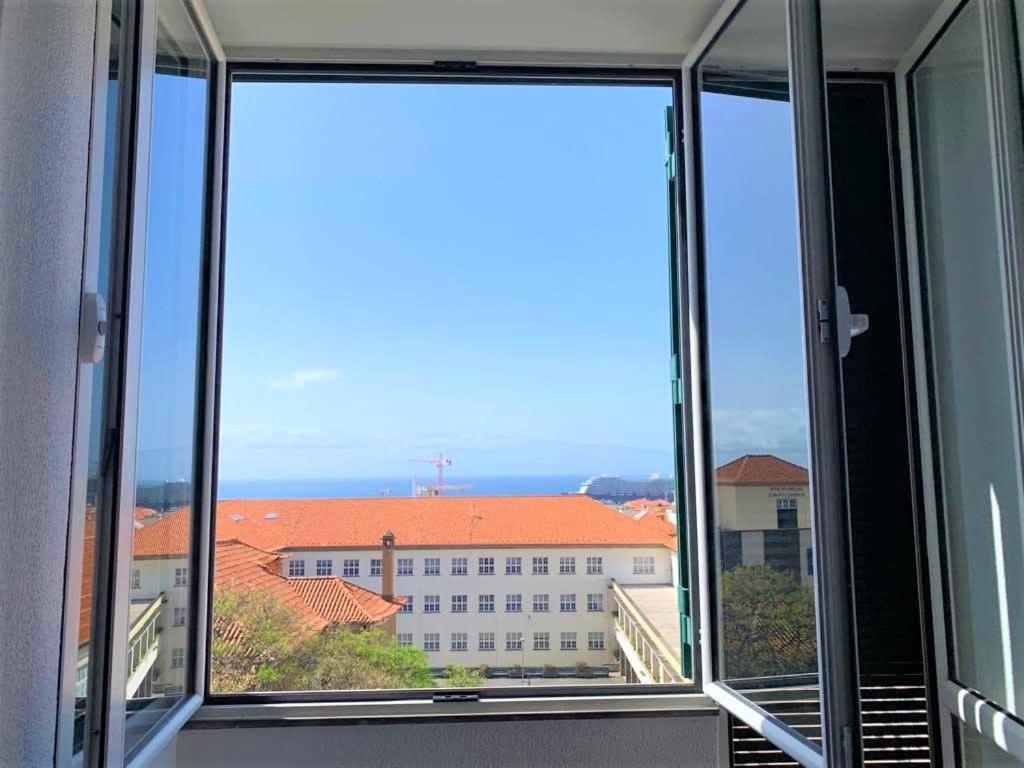 Madeira, 3 Bedroom Apartment With Ocean Views In Funchal Екстериор снимка